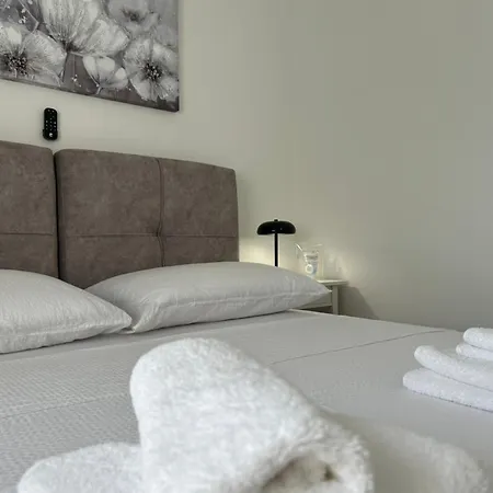 Villa Kamia With Private Heated Pool And Electric Vehicle Adapter Zubovici Exterior photo