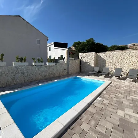 Villa Kamia With Private Heated Pool And Electric Vehicle Adapter Zubovici Exterior photo