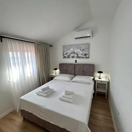 Villa Kamia With Private Heated Pool And Electric Vehicle Adapter Zubovici Exterior photo
