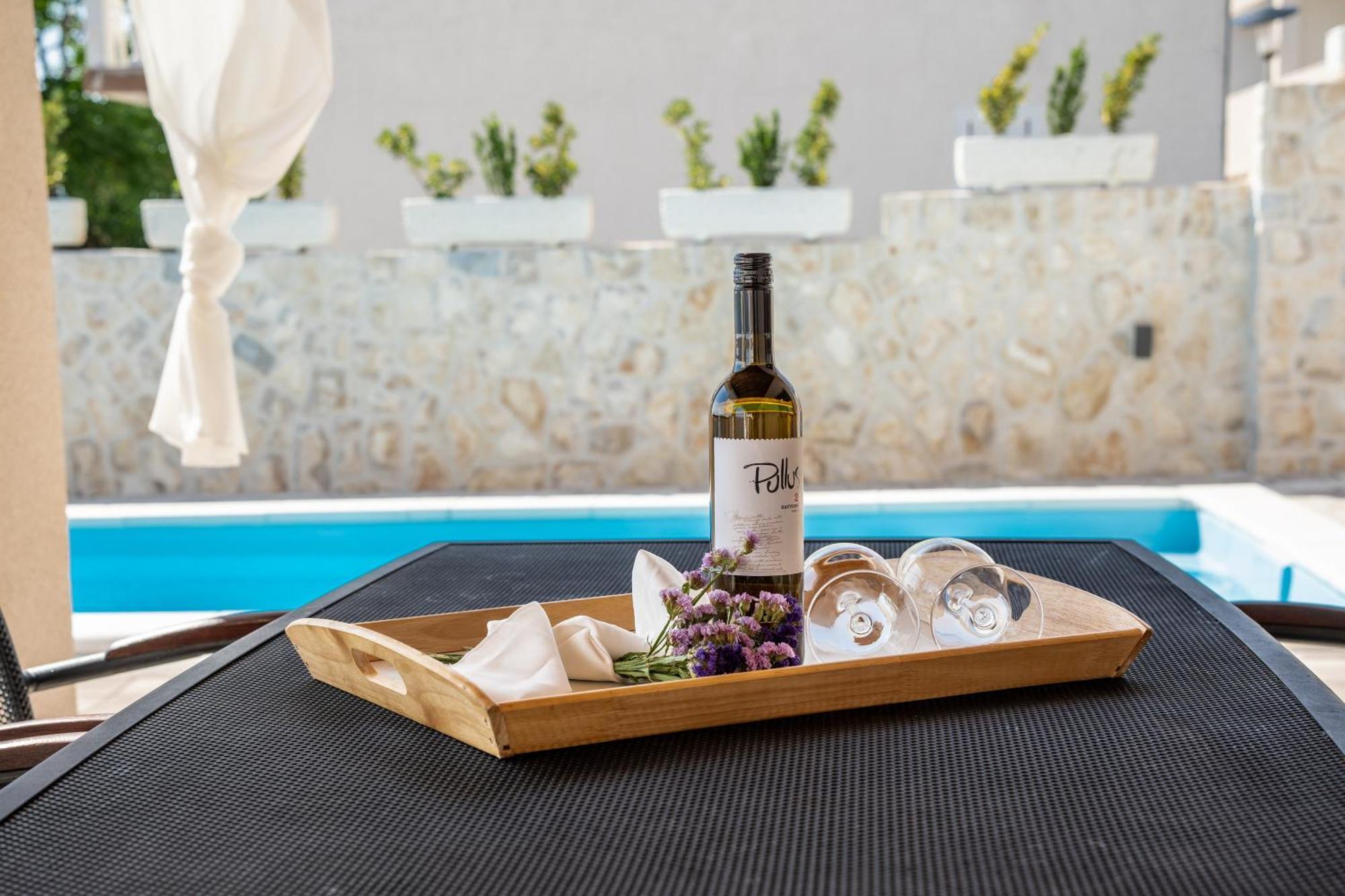 Villa Kamia With Private Heated Pool And Electric Vehicle Adapter Zubovici