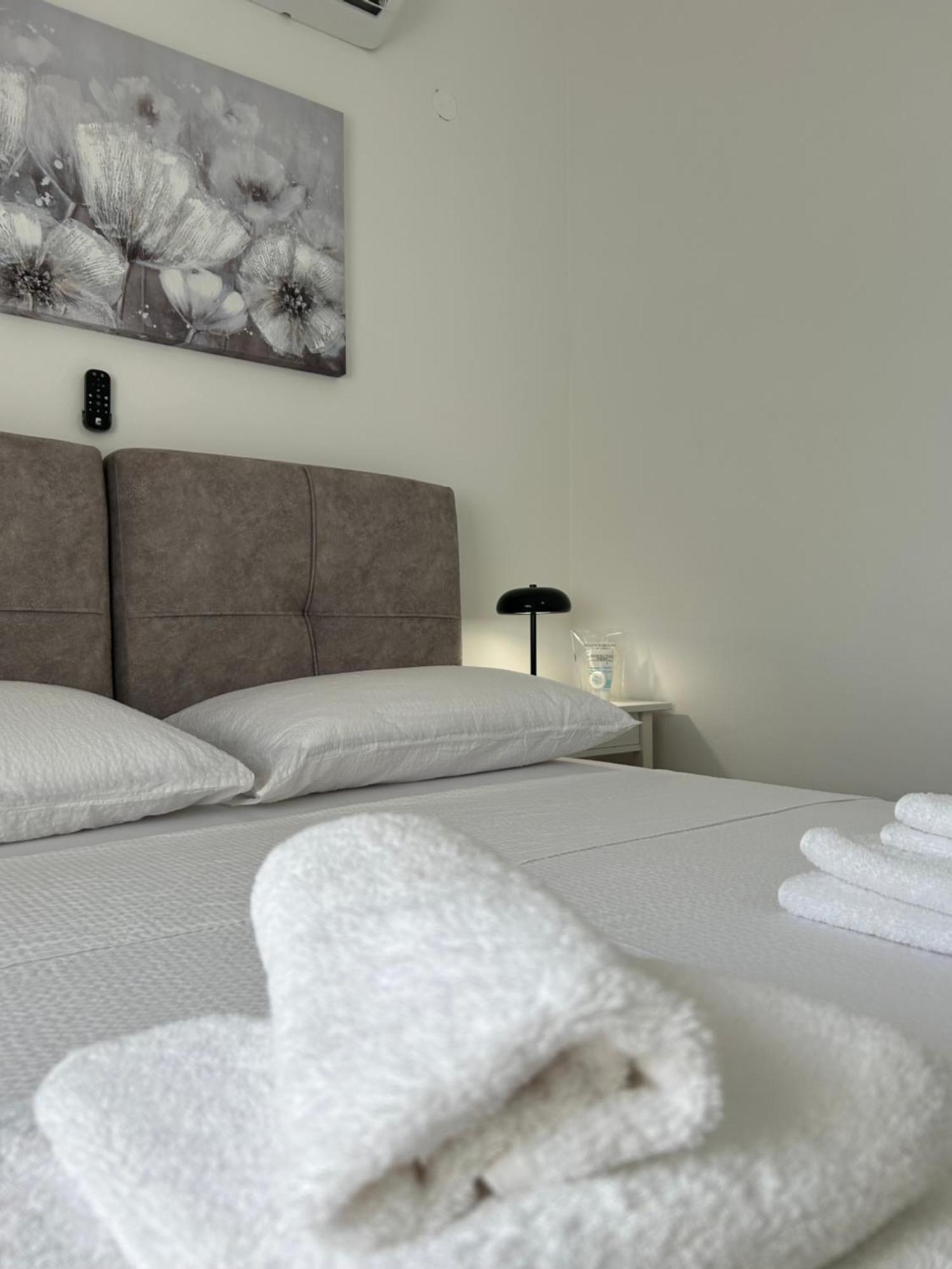 Villa Kamia With Private Heated Pool And Electric Vehicle Adapter *