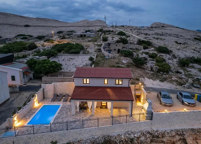 Villa Kamia With Private Heated Pool And Electric Vehicle Adapter