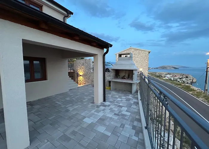 Villa Kamia With Private Heated Pool And Electric Vehicle Adapter