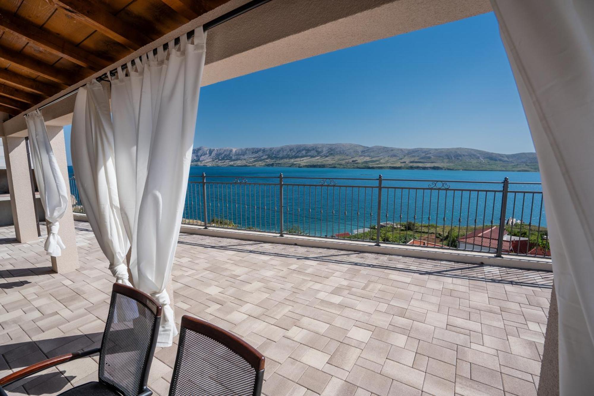 Villa Kamia With Private Heated Pool And Electric Vehicle Adapter *