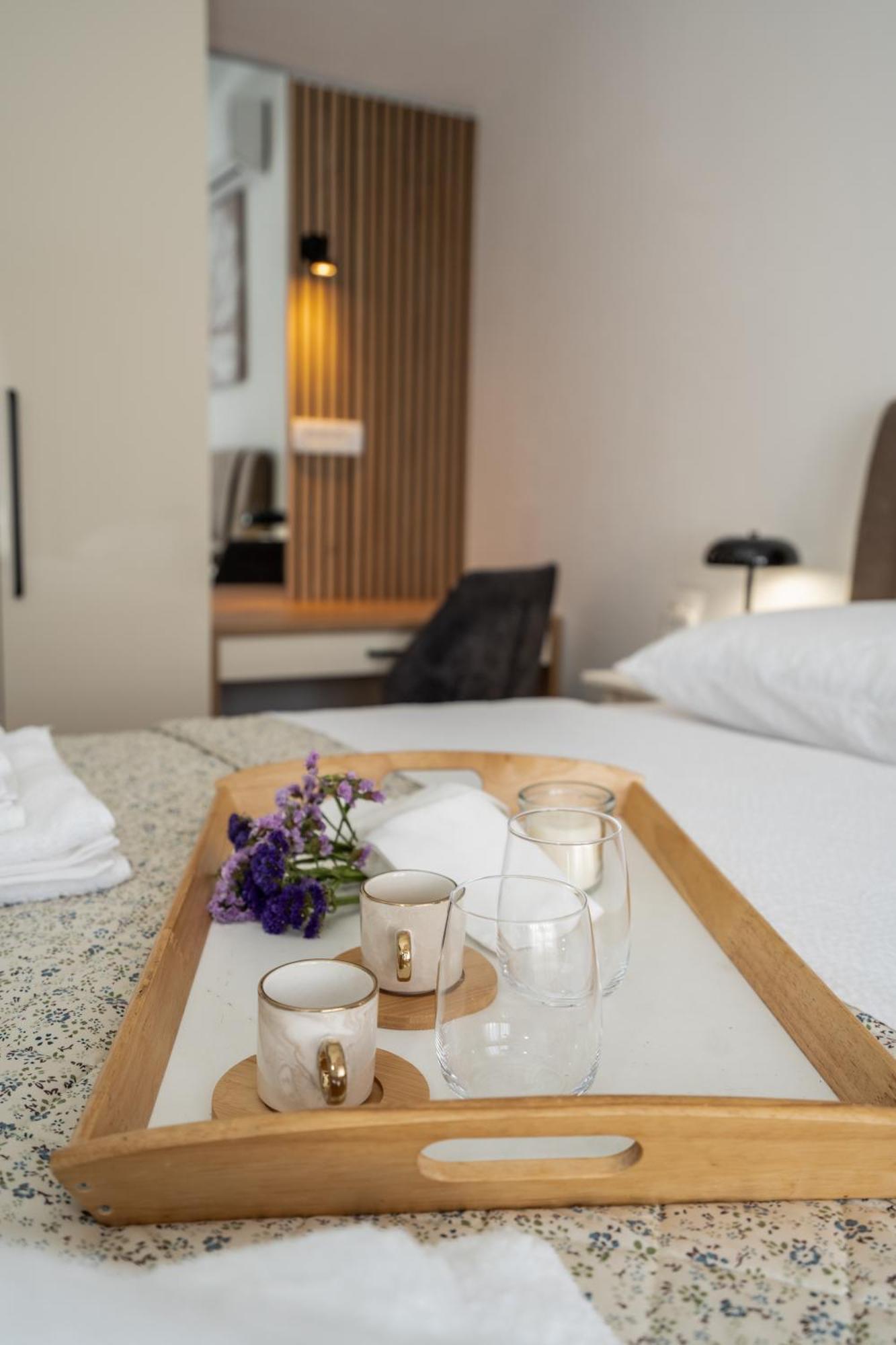 Kamia With Private Heated Pool And Electric Vehicle Adapter Villa