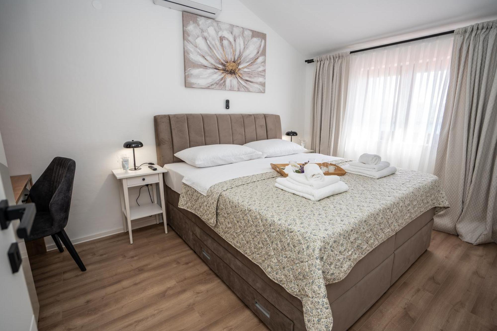 Kamia With Private Heated Pool And Electric Vehicle Adapter Zubovici