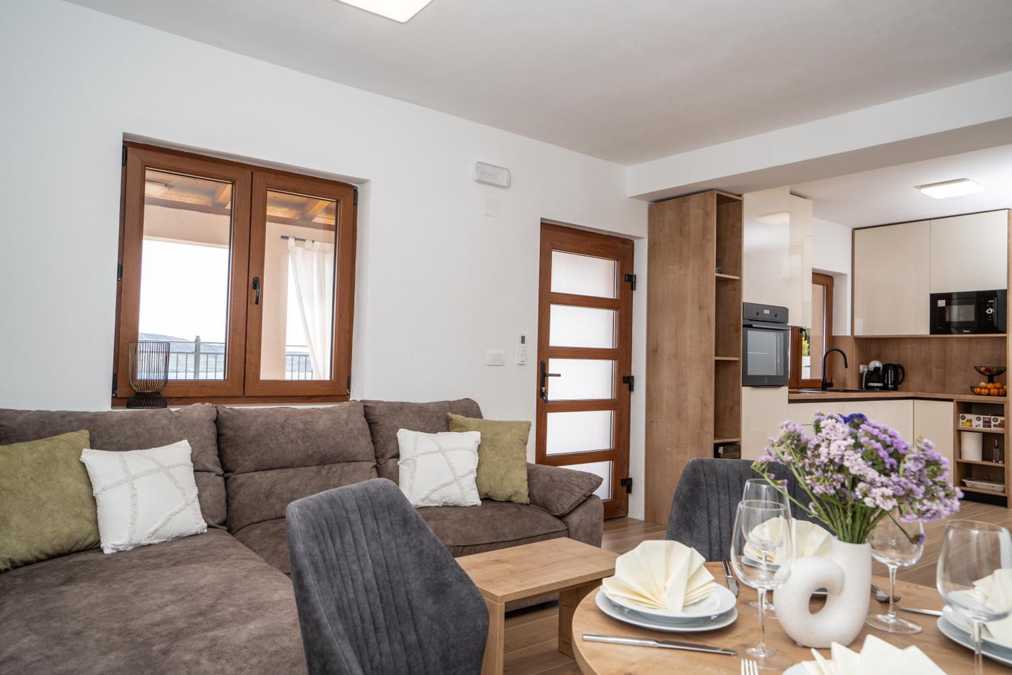 Kamia With Private Heated Pool And Electric Vehicle Adapter * Zubovići
