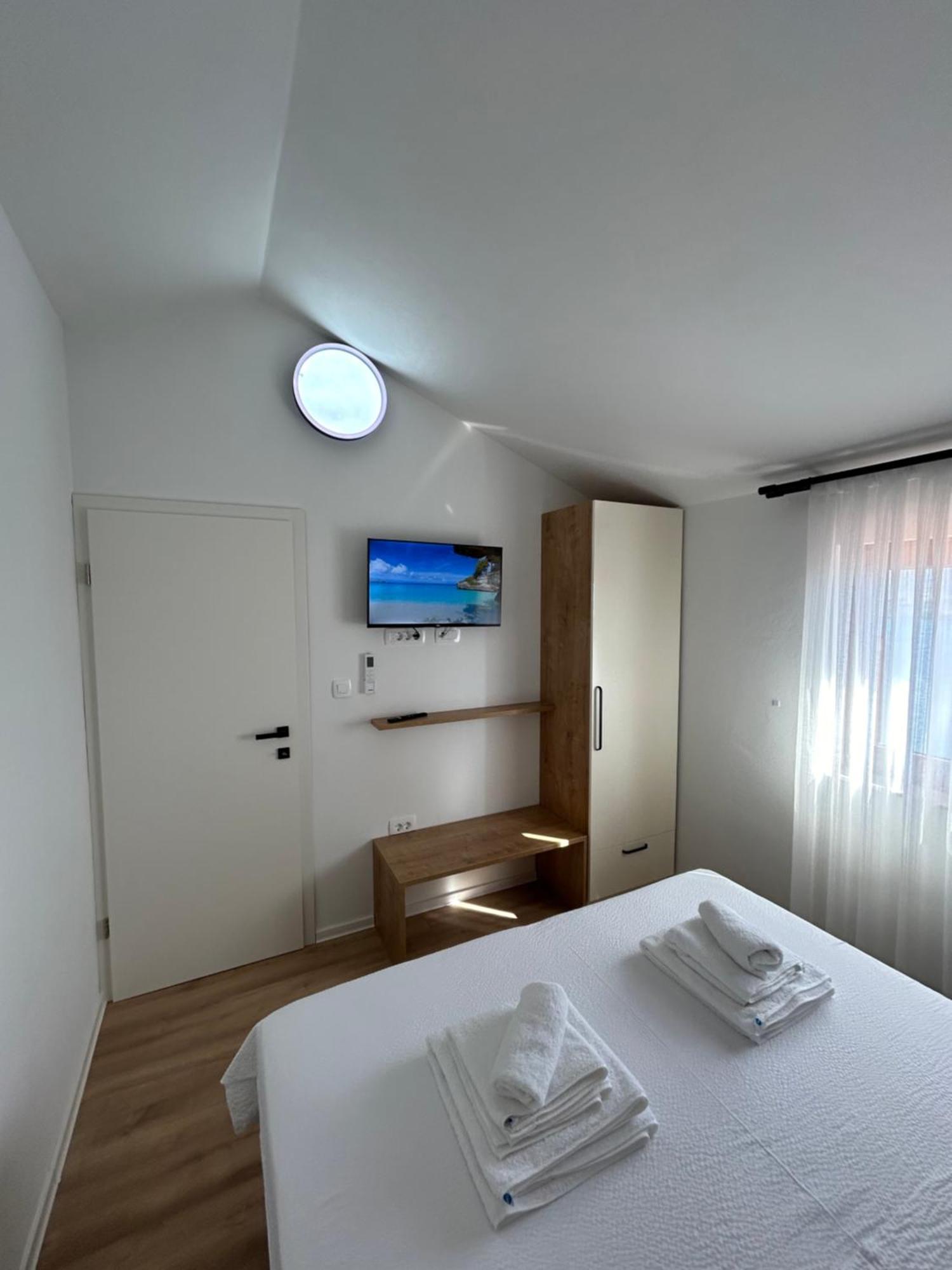 Kamia With Private Heated Pool And Electric Vehicle Adapter * Zubovici
