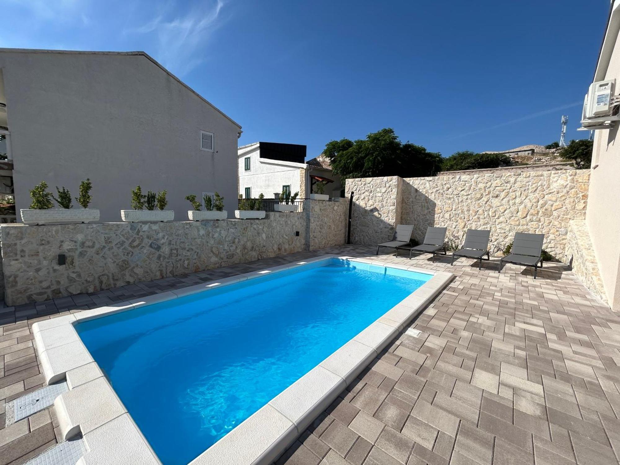 Kamia With Private Heated Pool And Electric Vehicle Adapter Villa